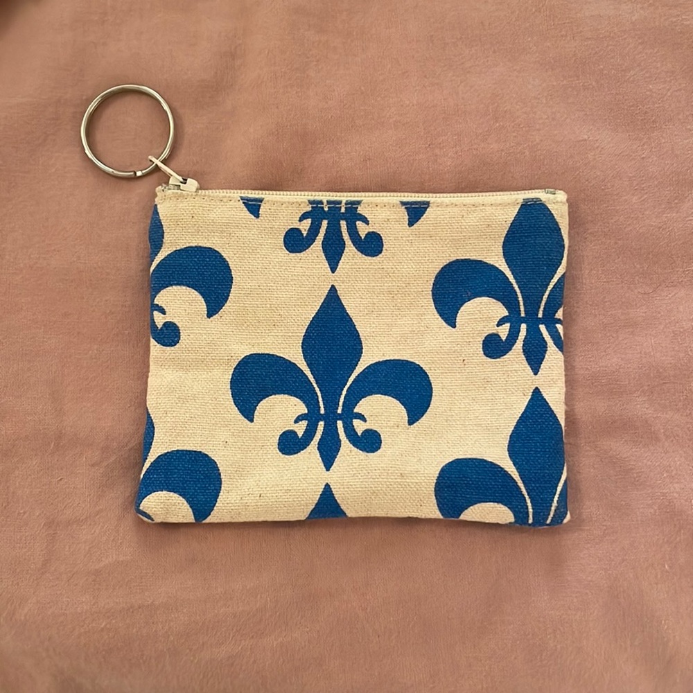 Fleur-de-lis Pouch